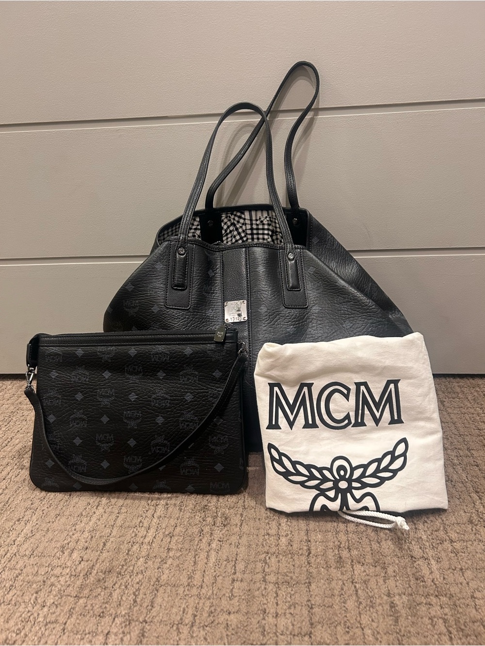MCM Large Liz Reversible Shopper Tote in Black Visetos. Never Used